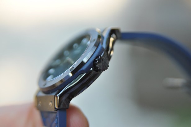 Đồng hồ nữ Hublot Classic Fusion Titanium 33mm mặt xanh Blue