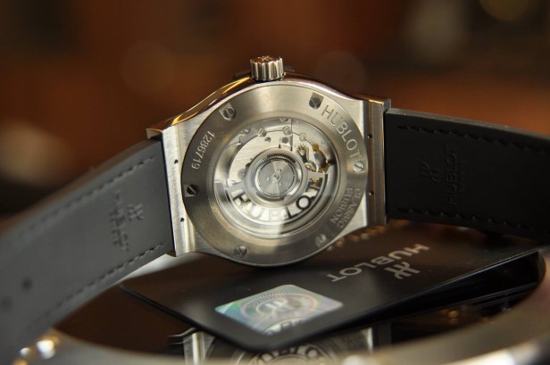 Đồng hồ Hublot Classic Fusion Titanium size 42mm mặt đen