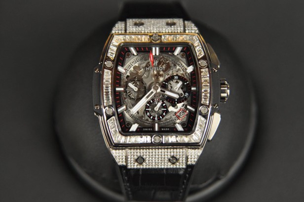 Đồng hồ Hublot Spirit Of Big Bang Chronograph Titanium đính kim cương mới 100%