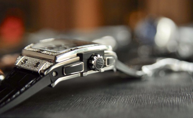 Đồng hồ Hublot Spirit Of Big Bang Chronograph Titanium đính kim cương mới 100%