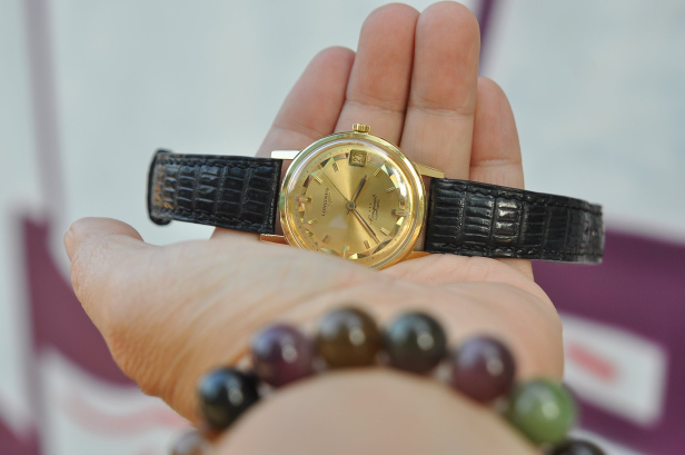 Đồng hồ Longines Conquest Men’s 18K Gold Conquest 9021 Automatic Dress Watch c.1960s Swiss LV594 chính hãng cao cấp. Thương hiệu đồng hồ Longines luôn mang đến những giá trị đẳng cấp nhất cho khách hàng.