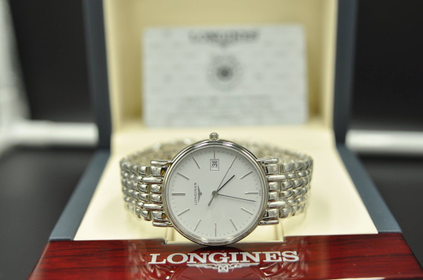 Đồng hồ Longines L4.790.4.12.6, 38,5mm quartz Thụy Sĩ