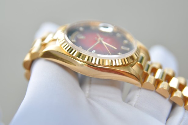 Đồng hồ Rolex 18238 Day Date President vàng đúc 18k mặt đỏ kim cương